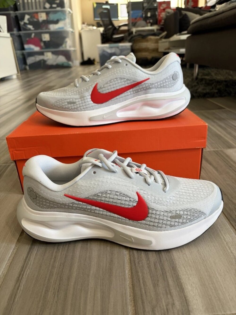 Men's Nike Journey Run Road Running Shoes - Platinum/Crimson FN0228-006
